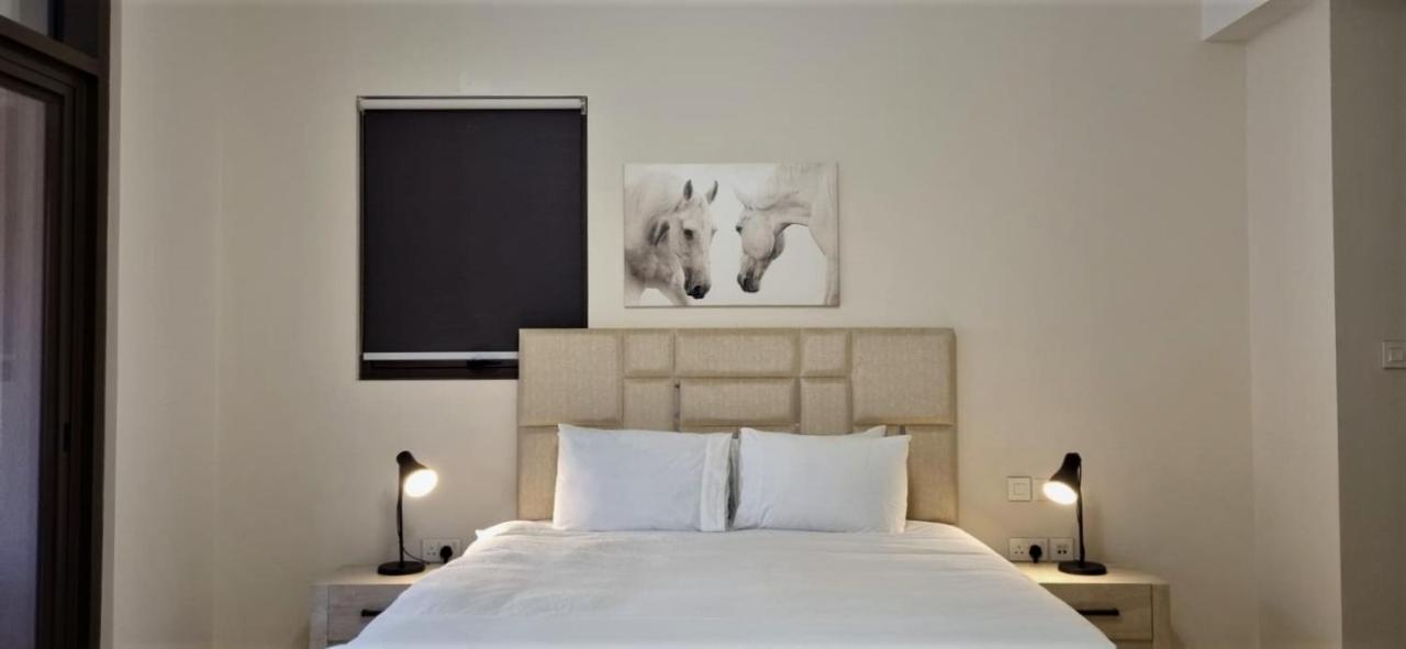 One 2Bhk Elegant Apartment In Muscat Bay 03 Bagian luar foto